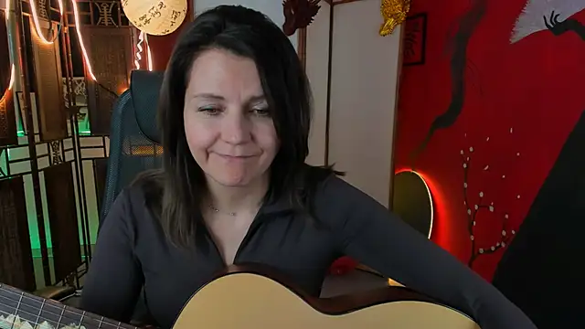 Snapshot of NicoleHitman chatting on March 17, 11:21 am NicoleHitman online show from March 17, 11:21 am