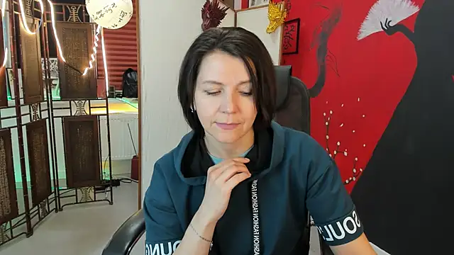 Snapshot of NicoleHitman chatting on March 19, 8:23 am NicoleHitman online show from March 19, 8:23 am