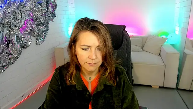 Snapshot of NicoleHitman chatting on September 12, 5:18 am NicoleHitman online show from September 12, 5:18 am