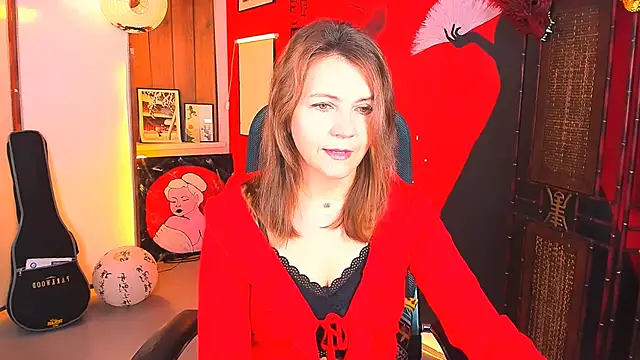 Snapshot of NicoleHitman chatting on November 15, 9:17 am NicoleHitman online show from November 15, 9:17 am