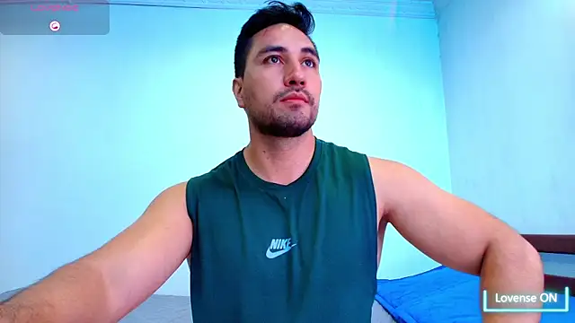 Snapshot of Kal_El_8 chatting on June 5, 4:45 pm Kal El 8 online show from June 5, 4:45 pm