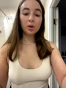 Snapshot of AlisaQSky chatting on November 18, 10:09 am AlisaQSky online show from November 18, 10:09 am