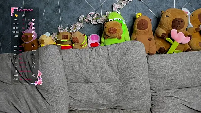 Snapshot of EvaTheHeart chatting on October 1, 7:47 am EvaTheHeart online show from October 1, 7:47 am