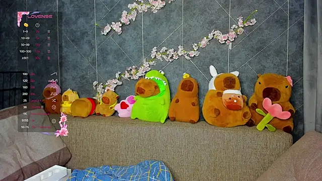 Snapshot of EvaTheHeart chatting on October 10, 9:08 am EvaTheHeart online show from October 10, 9:08 am