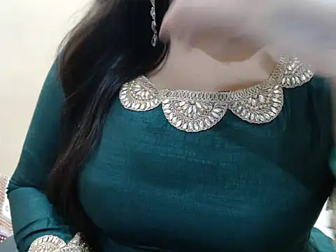 Snapshot of Surjeet_Kaur chatting on June 17, 7:22 am Surjeet Kaur online show from June 17, 7:22 am