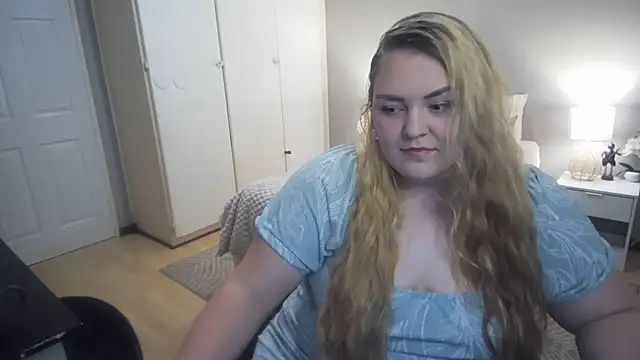 Snapshot of Neytjie chatting on November 20, 6:07 pm Neytjie online show from November 20, 6:07 pm