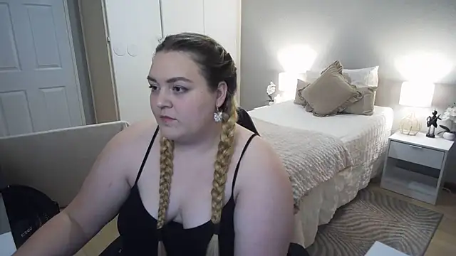 Snapshot of Neytjie chatting on November 22, 6:07 pm Neytjie online show from November 22, 6:07 pm