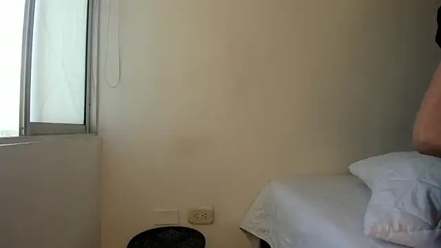 cowmarce online show from December 15, 11:58 am