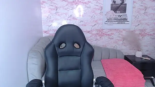 Snapshot of andrea_torres_t chatting on October 4, 7:23 pm andrea torres t online show from October 4, 7:23 pm