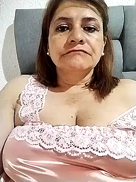 Snapshot of BiancaSteel chatting on March 19, 11:47 pm BiancaSteel online show from March 19, 11:47 pm