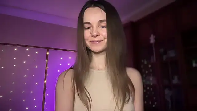 Snapshot of lanaloulou chatting on March 23, 12:36 am lanaloulou online show from March 23, 12:36 am