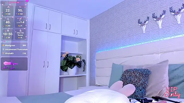 LeilaHiuston online show from March 15, 8:20 am