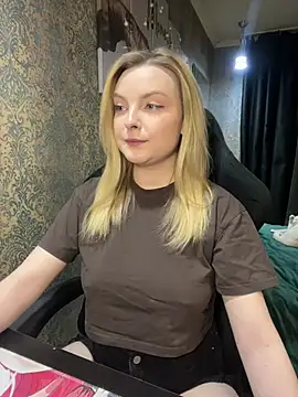 Lina ly online show from March 19, 8:32 pm