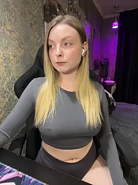 Snapshot of Lina_ly chatting on April 24, 8:00 pm Lina ly online show from April 24, 8:00 pm