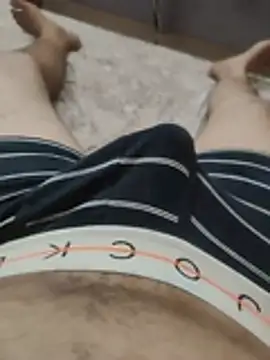 Snapshot of horniestboi chatting on July 10, 5:15 pm horniestboi online show from July 10, 5:15 pm