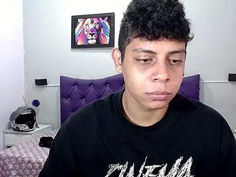 Snapshot of Alejandroo_22 chatting on September 24, 1:25 pm Alejandroo 22 online show from September 24, 1:25 pm