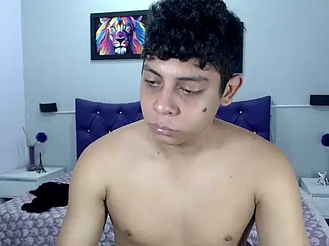 Snapshot of Alejandroo_22 chatting on October 3, 1:30 pm Alejandroo 22 online show from October 3, 1:30 pm