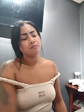 Snapshot of Ariana_Rodriguez chatting on March 7, 6:43 pm Ariana Rodriguez online show from March 7, 6:43 pm