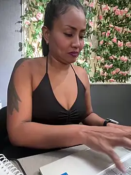 Snapshot of Ariana_Rodriguez chatting on March 14, 6:39 pm Ariana Rodriguez online show from March 14, 6:39 pm