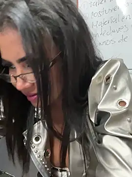 Snapshot of Ariana_Rodriguez chatting on March 20, 9:35 pm Ariana Rodriguez online show from March 20, 9:35 pm