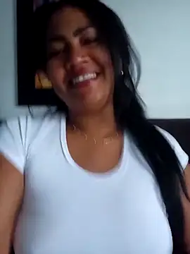 Snapshot of Ariana_Rodriguez chatting on October 7, 12:13 pm Ariana Rodriguez online show from October 7, 12:13 pm