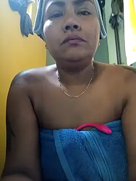 Snapshot of Ariana_Rodriguez chatting on November 1, 3:25 pm Ariana Rodriguez online show from November 1, 3:25 pm