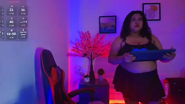 Snapshot of Ayliinn_ chatting on July 2, 2:44 am Ayliinn online show from July 2, 2:44 am