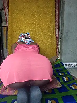 Snapshot of Cutesoma01 chatting on November 28, 4:31 pm Cutesoma01 online show from November 28, 4:31 pm