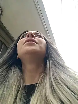 Isabella Varella online show from March 4, 1:49 pm