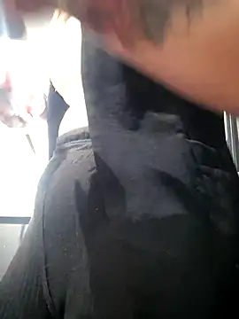 Isabella Varella online show from September 22, 1:35 pm