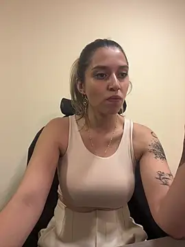 Isabella Varella online show from March 12, 12:55 pm