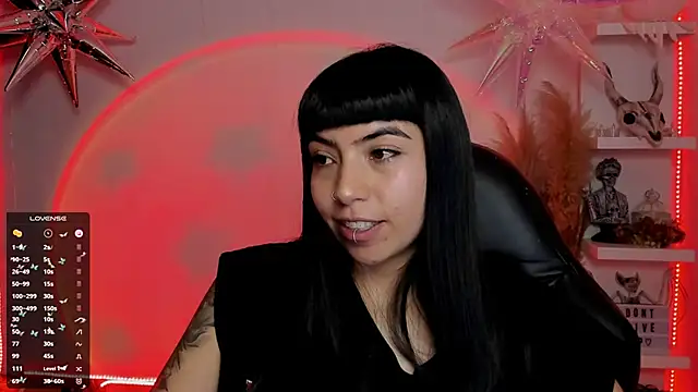 Snapshot of Saraa_Desiree chatting on March 6, 1:58 am Saraa Desiree online show from March 6, 1:58 am