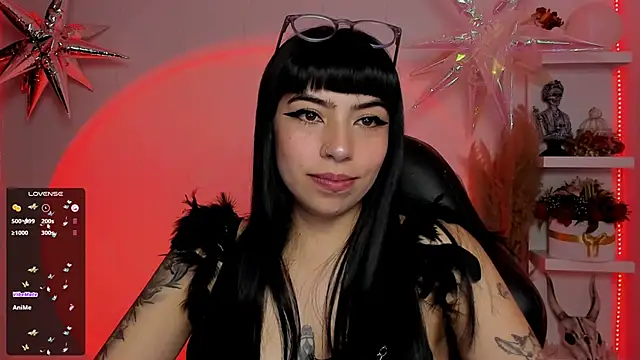 Snapshot of Saraa_Desiree chatting on March 18, 5:53 pm Saraa Desiree online show from March 18, 5:53 pm