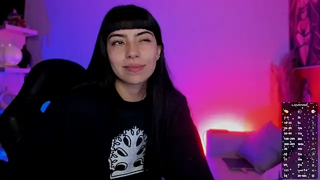 Snapshot of Saraa_Desiree chatting on October 17, 11:29 pm Saraa Desiree online show from October 17, 11:29 pm