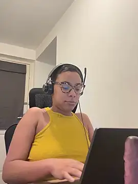 Melia Rayne online show from December 16, 10:53 am