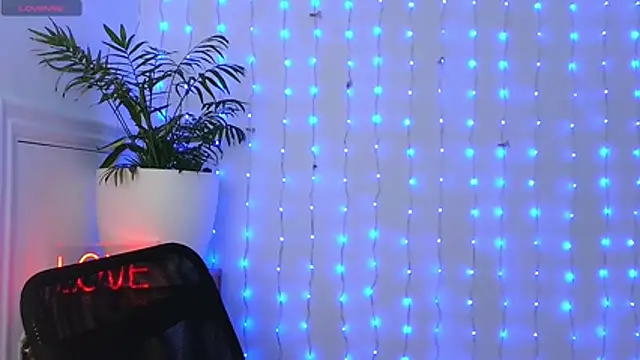 neferutt online show from January 8, 5:04 pm