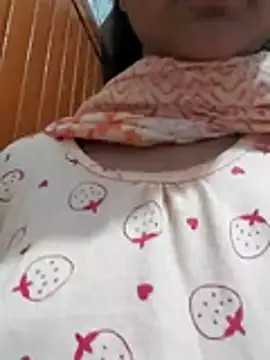 Snapshot of sexy-trisha1 chatting on November 6, 7:04 pm sexy-trisha1 online show from November 6, 7:04 pm