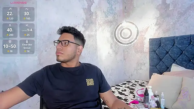 ETHAN DRAVEN online show from March 19, 11:39 am