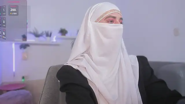 Snapshot of salma_arabicc chatting on September 9, 4:01 am salma arabicc online show from September 9, 4:01 am