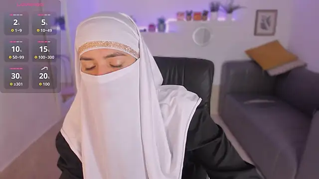 Snapshot of salma_arabicc chatting on October 22, 4:13 am salma arabicc online show from October 22, 4:13 am