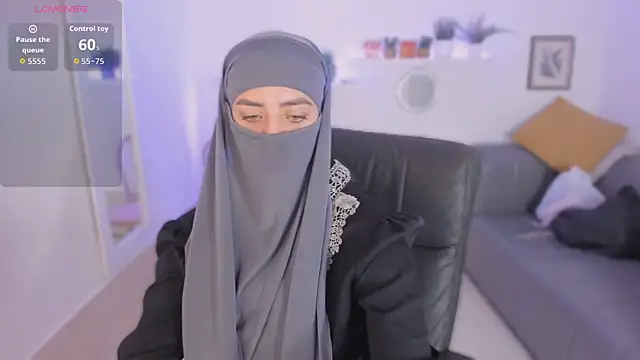 Snapshot of salma_arabicc chatting on October 23, 4:01 am salma arabicc online show from October 23, 4:01 am