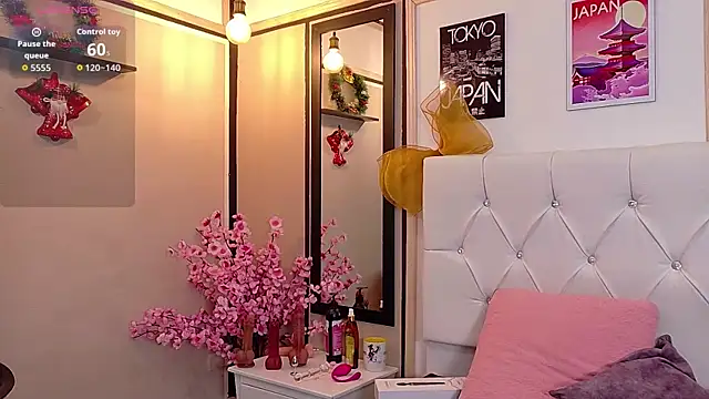 Snapshot of Devil_AliceXo chatting on December 4, 9:23 pm Devil AliceXo online show from December 4, 9:23 pm