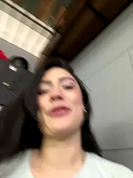 isabella winkler online show from December 20, 4:14 pm