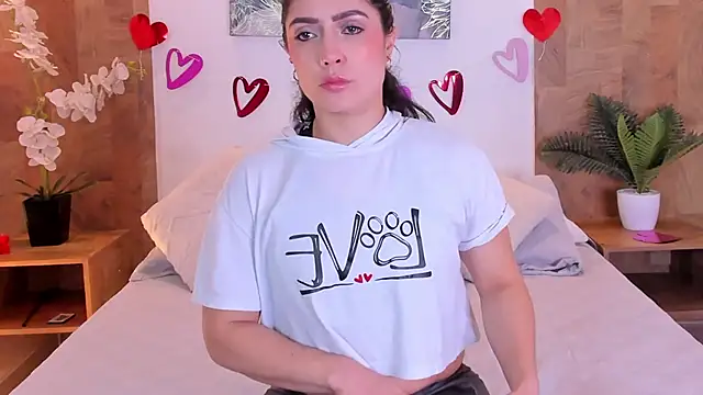 isabella winkler online show from February 23, 1:30 pm