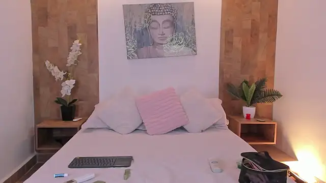 isabella winkler online show from June 13, 10:57 am