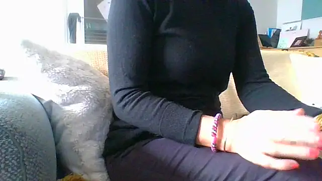 Valentinette online show from November 17, 12:55 pm