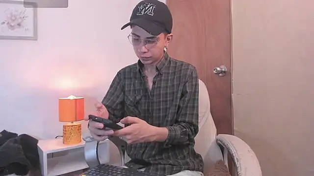 dads rider online show from December 2, 5:30 pm