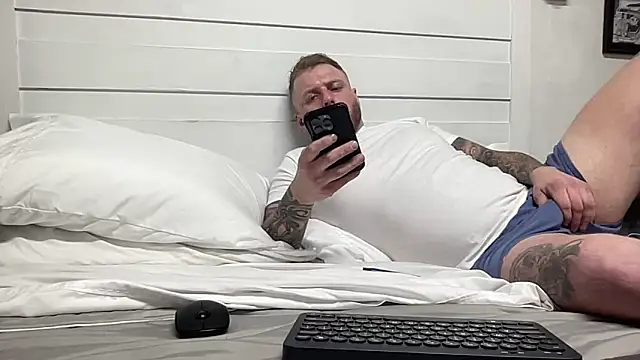 Snapshot of Thegreatwhitepipe chatting on September 23, 12:19 pm Thegreatwhitepipe online show from September 23, 12:19 pm