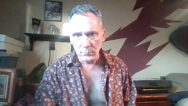 Snapshot of HunkofRock chatting on October 3, 11:51 am HunkofRock online show from October 3, 11:51 am