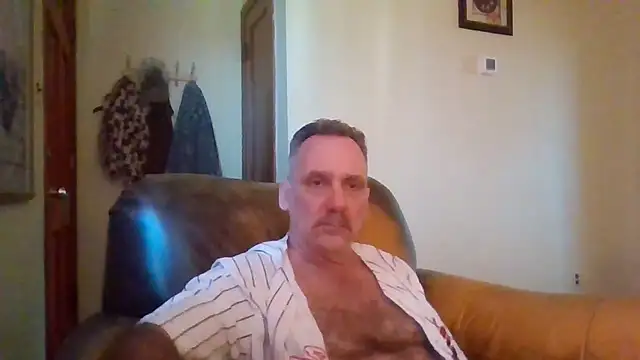 Snapshot of HunkofRock chatting on November 11, 6:41 pm HunkofRock online show from November 11, 6:41 pm